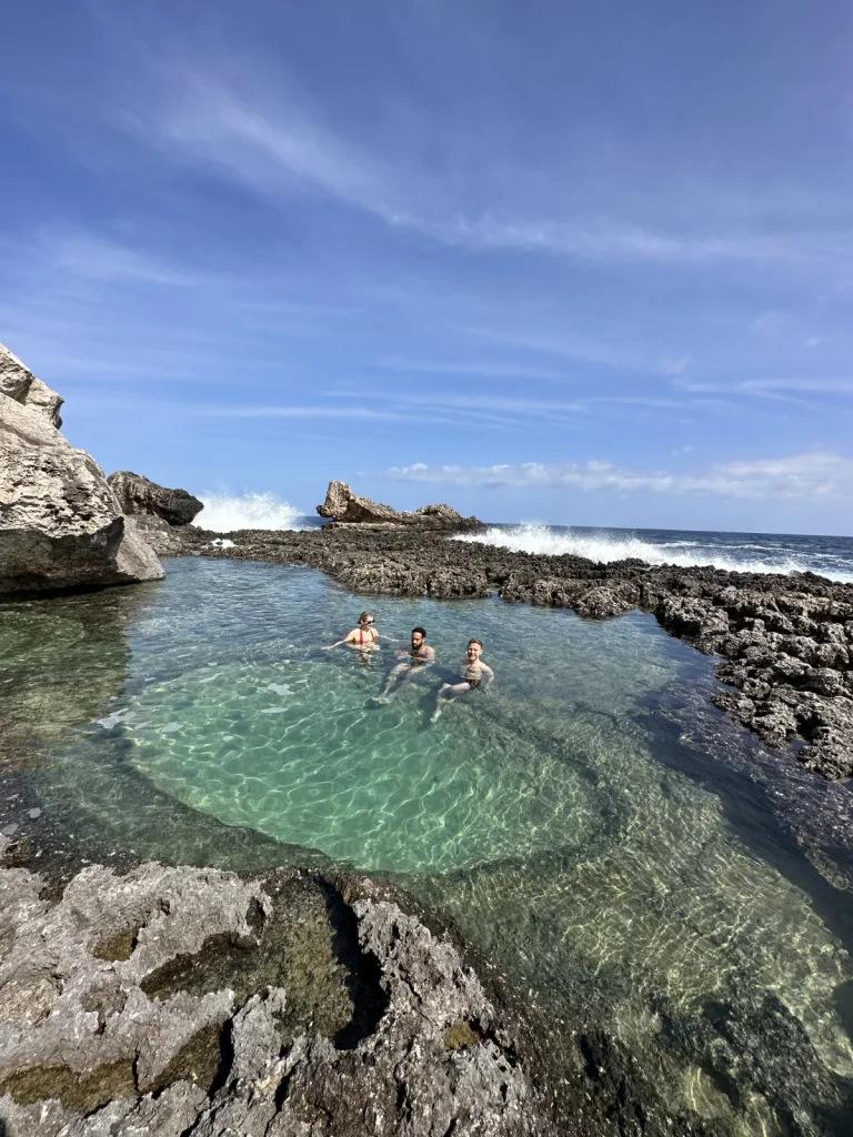 natural pools hike station